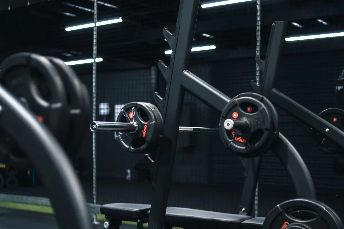 Skal dit home gym have en multitræningsmaskine? Introduktion til træningsmaskinen der kan ALT